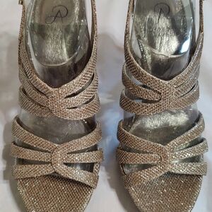 Elegant Gold Strappy Women's Shoes